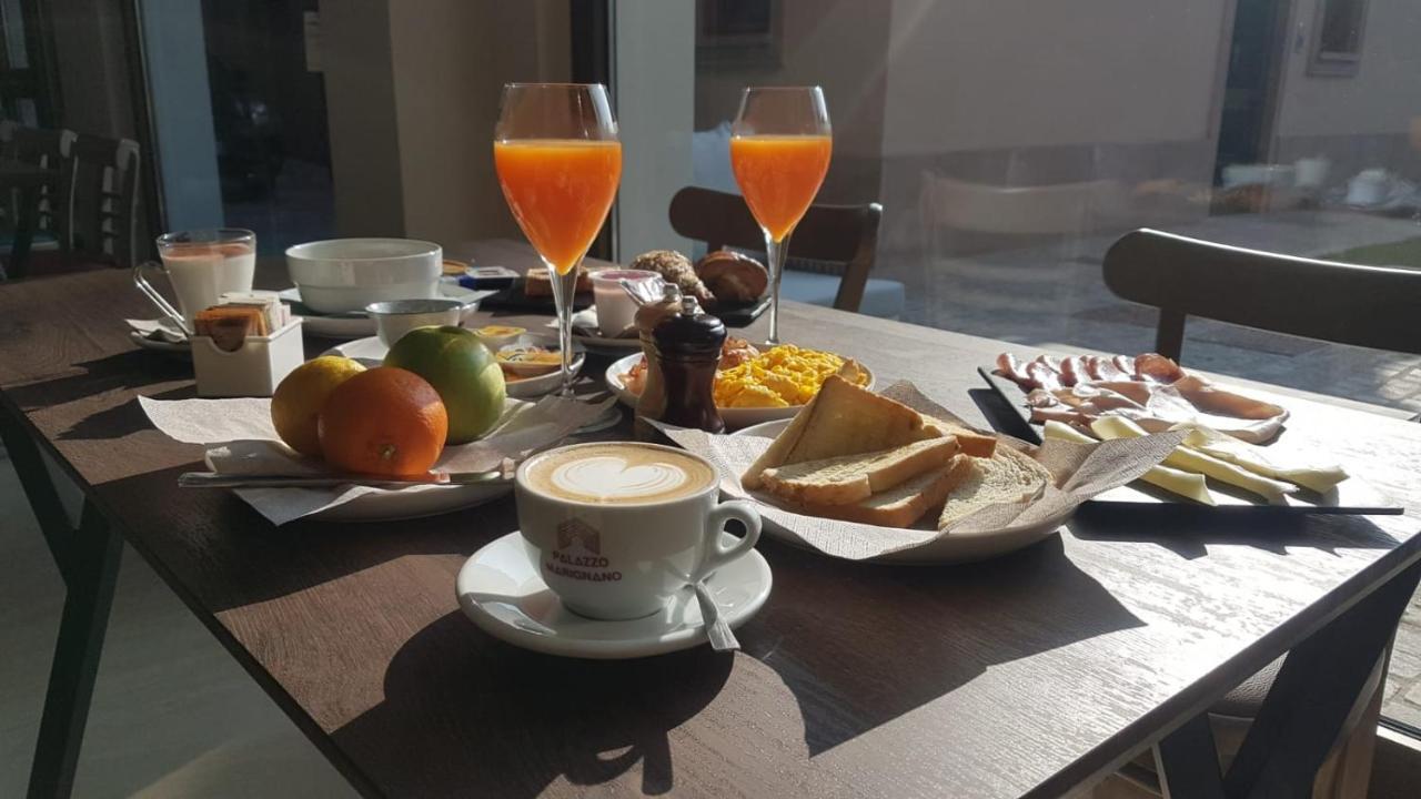 Palazzo Marignano Hotel Меленяно Екстериор снимка