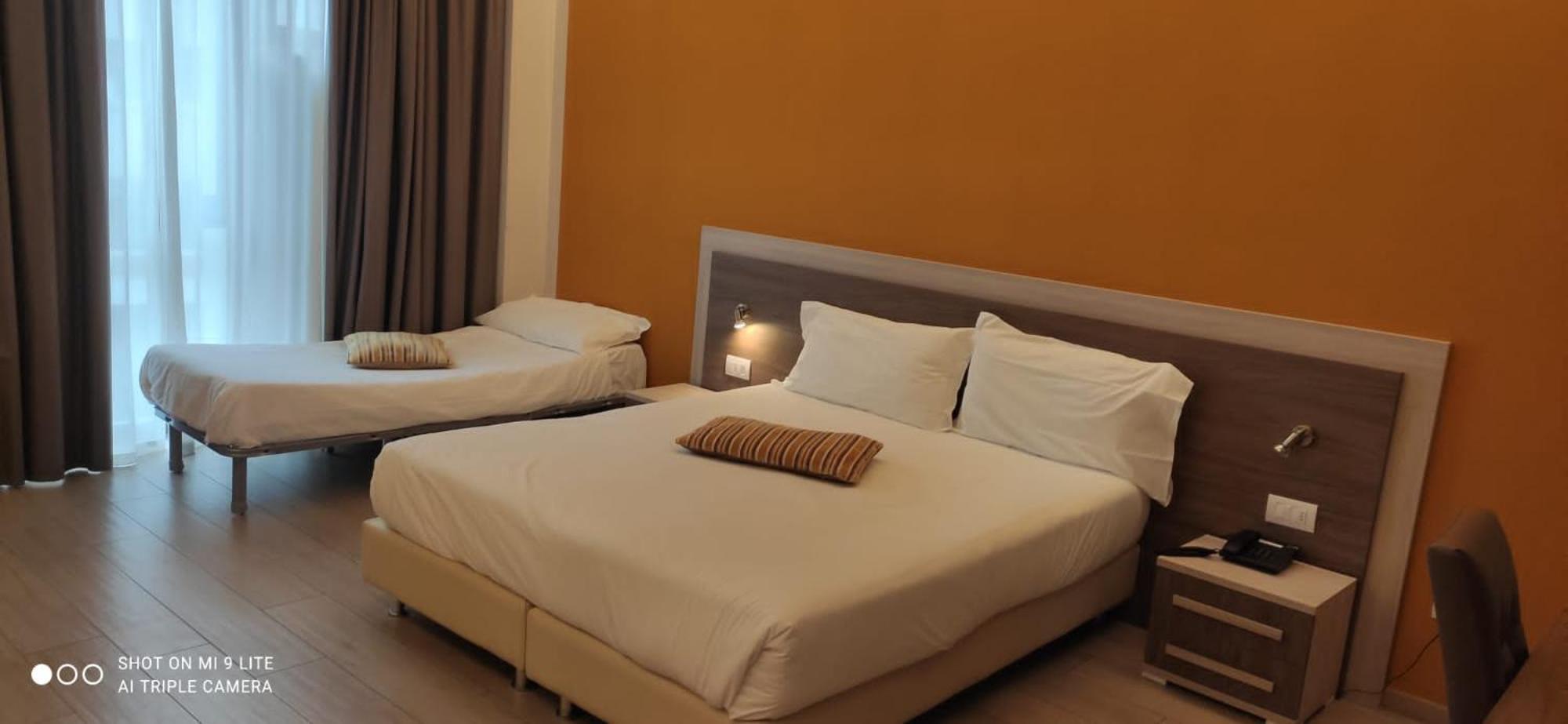 Palazzo Marignano Hotel Меленяно Екстериор снимка