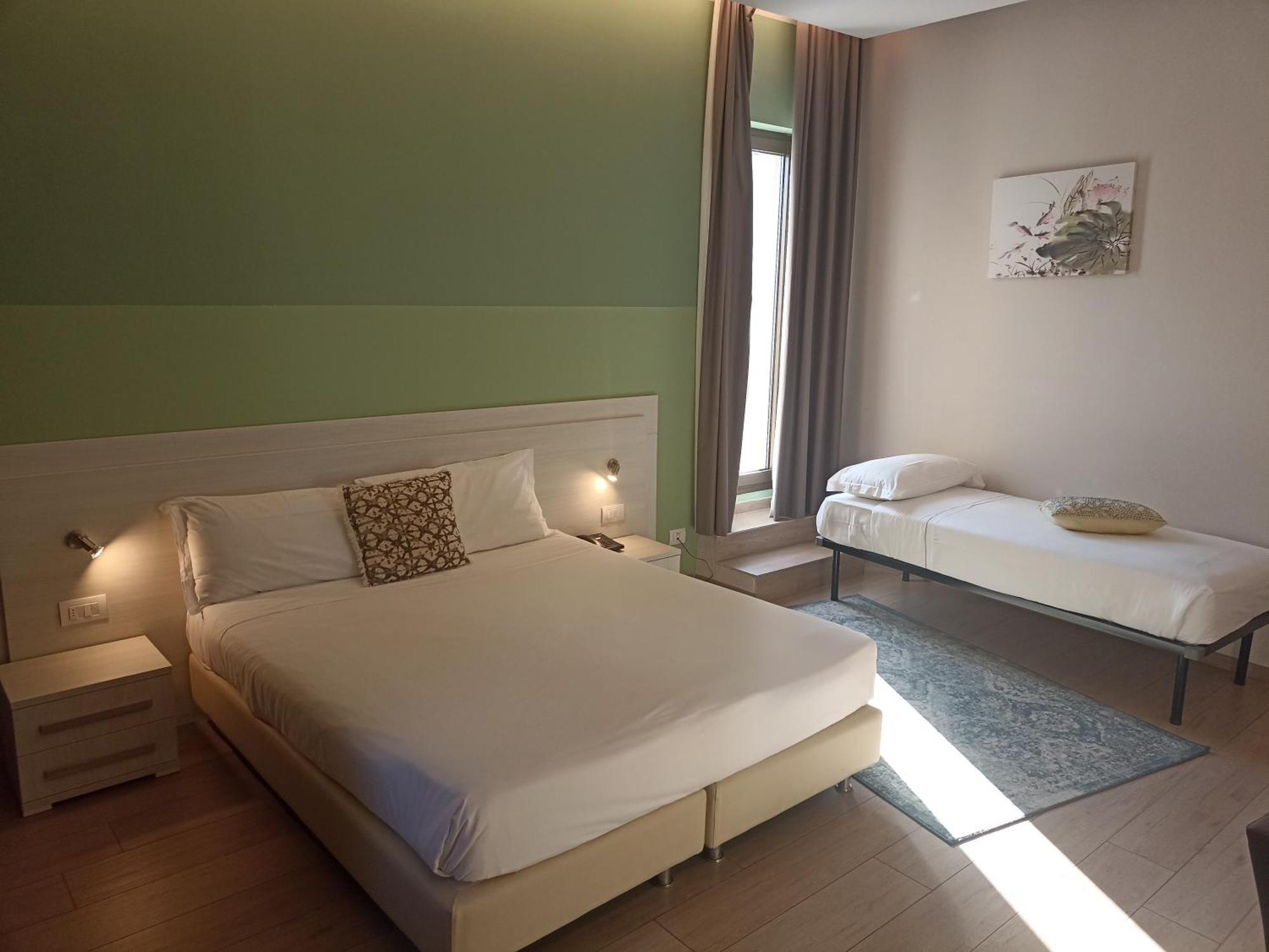 Palazzo Marignano Hotel Меленяно Екстериор снимка