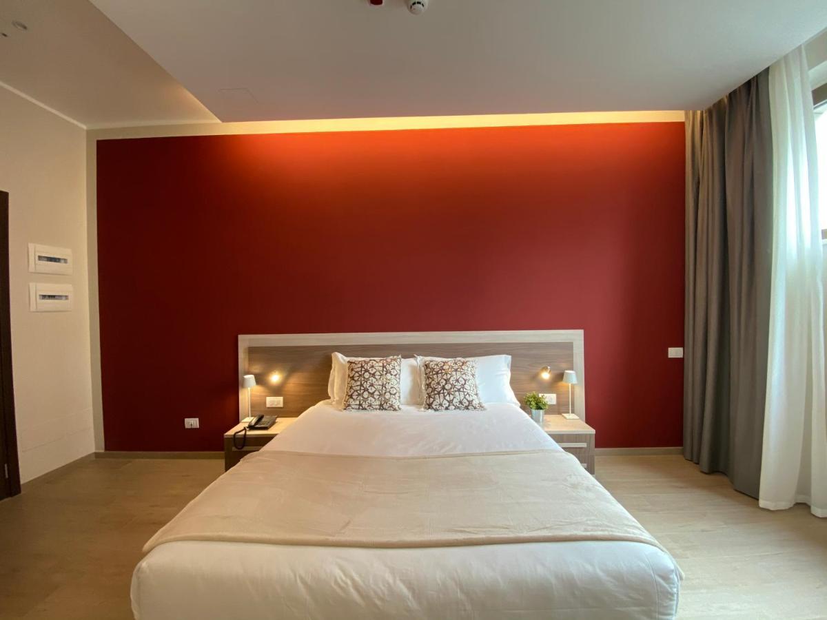 Palazzo Marignano Hotel Меленяно Екстериор снимка