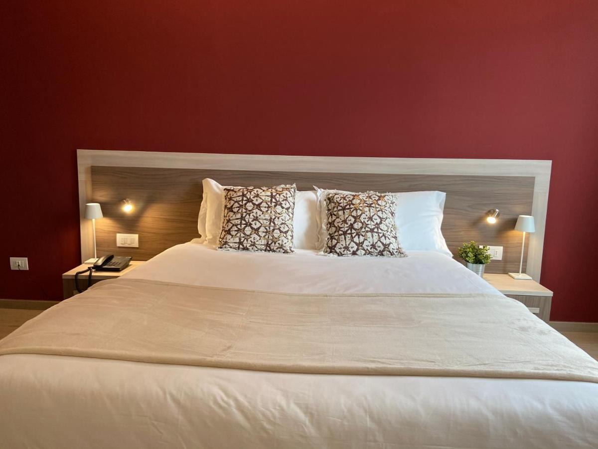Palazzo Marignano Hotel Меленяно Екстериор снимка